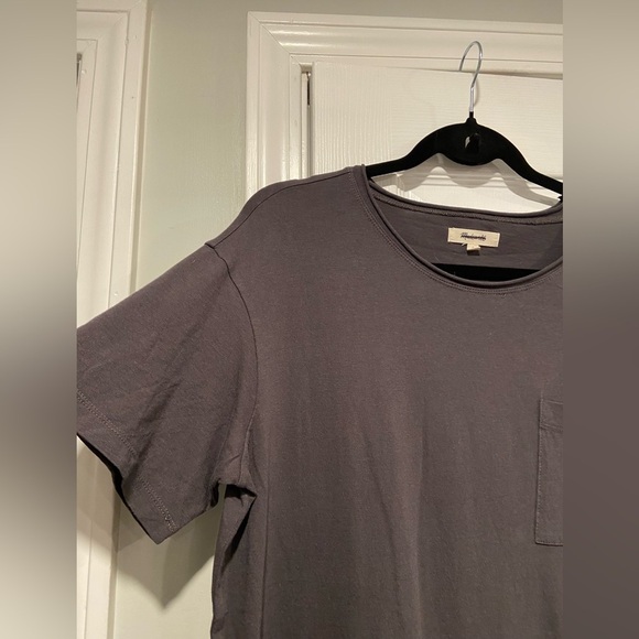 NWOT Madewell Size XS Charcoal Gray Short Sleeve Crew Split Hem Pocket Tee Shirt - Picture 4 of 11